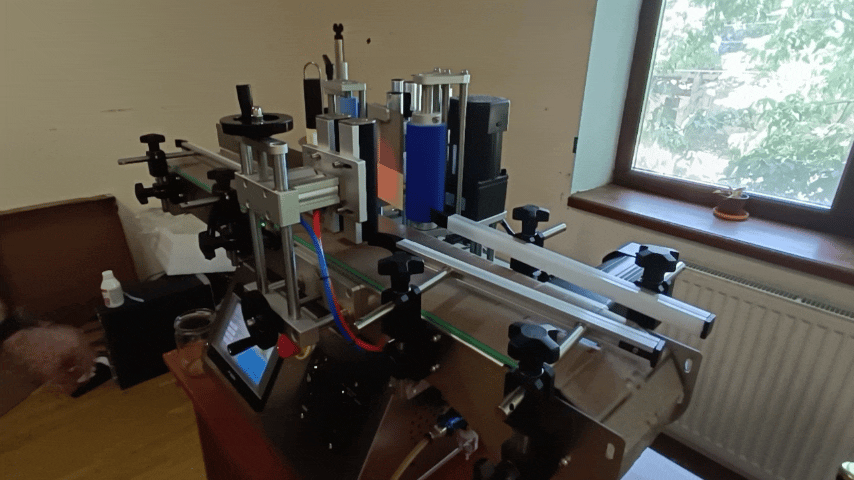 Банка скляна 0,5 літра.gif Банка скляна 0,5 літра.gif